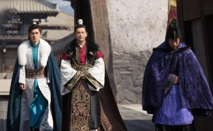 俗话：虎步当大官，鸭步土财主，走路姿势能看出命运，有道理吗？
在古代，流传着许多