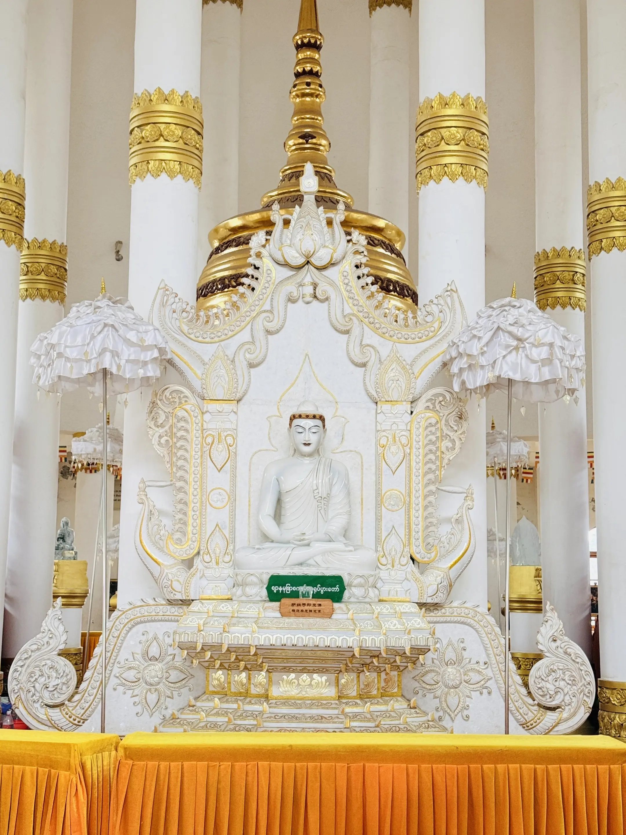 这里不是泰国 也不是印度 这里是河南洛阳白马寺