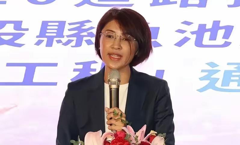 郑丽文访陆  许淑华力挺：别怕被扣红帽子

国民党主席郑丽文刚到大陆访问，绿营立