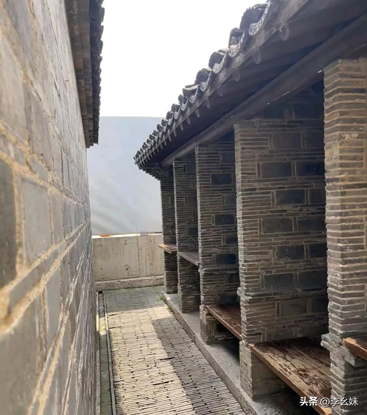 完了，迷路了，走错考场了