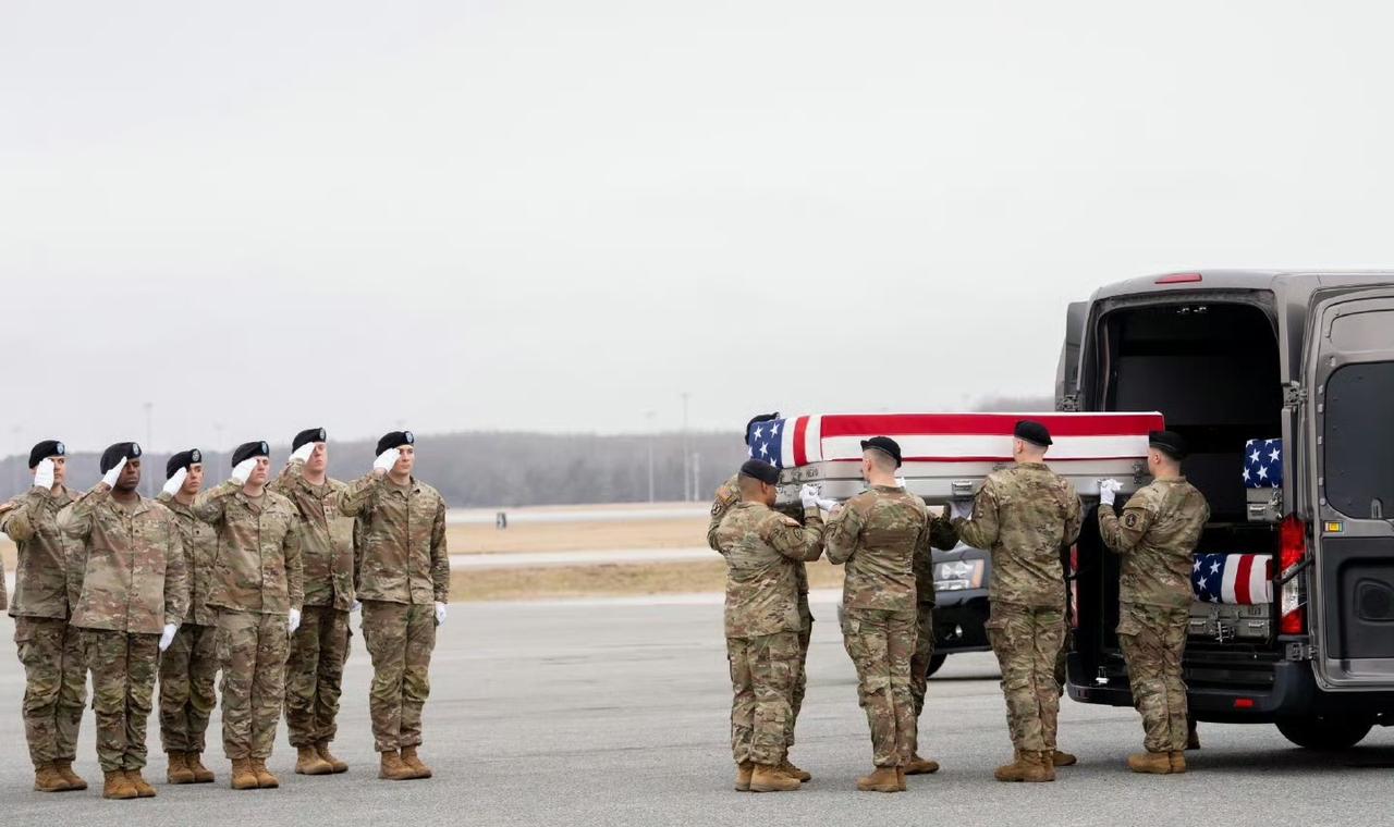 波斯的面积有160万平方公里，体量不小。而且相对于其他海湾国家，波斯还是有一点工