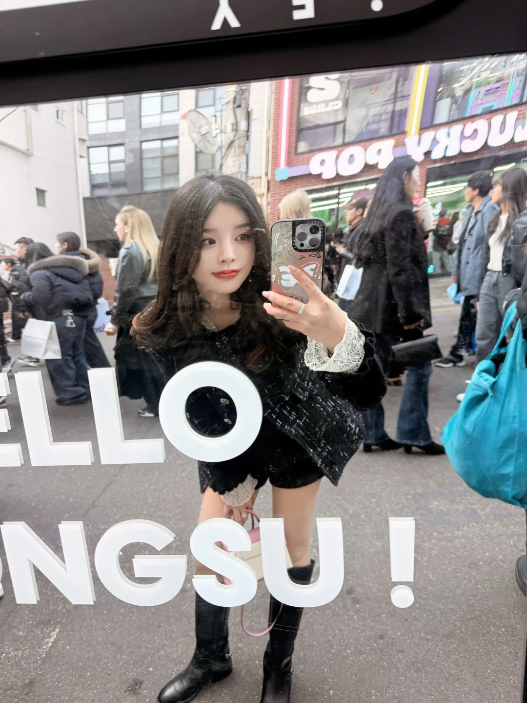 Slow days in Seongsu-dong. 🇰🇷☁️