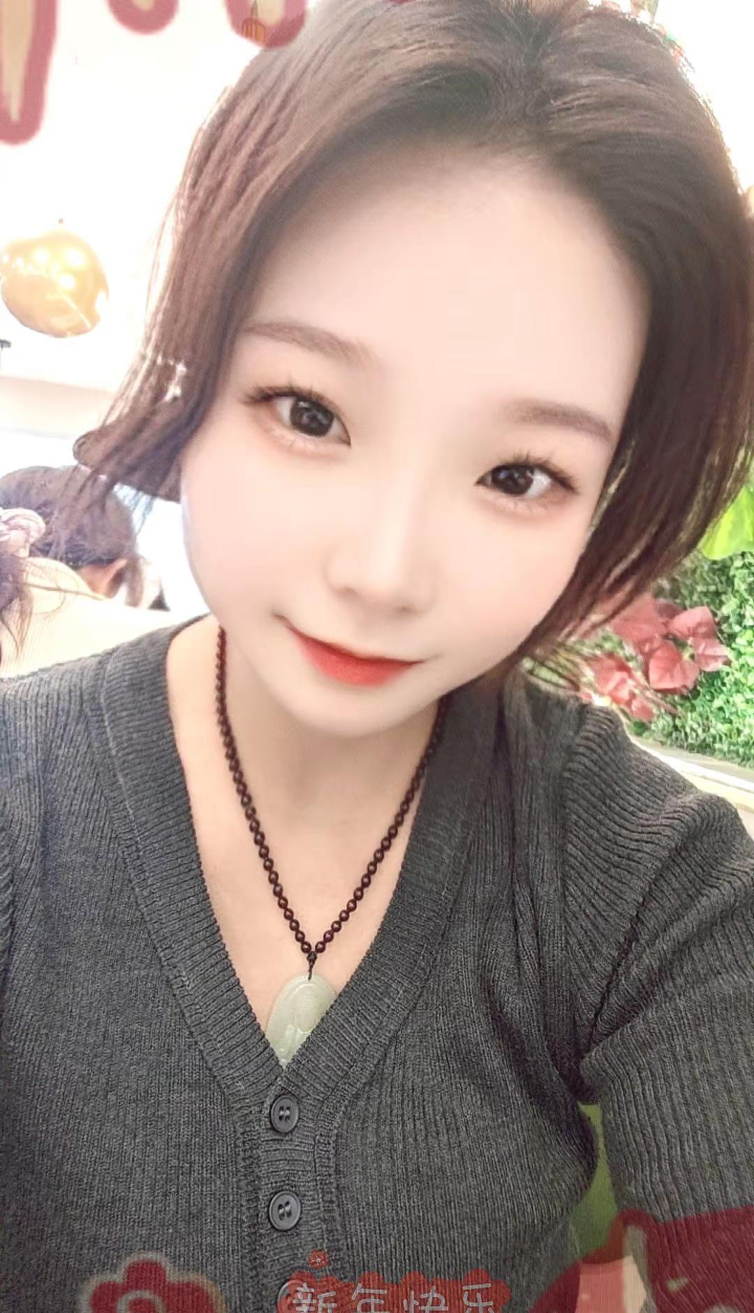 反反复复的是季节，起起落落的是人生，生活，偶尔致愈，偶尔治愈，偶尔自愈