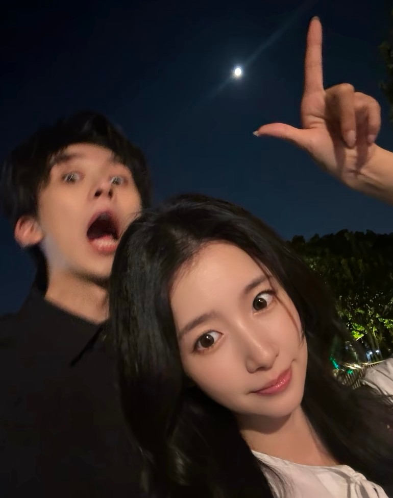 侯卓成道歉三年前口不择言怎么看怎么觉得是杨姐在向下兼容，我在看节目的时候一直觉得