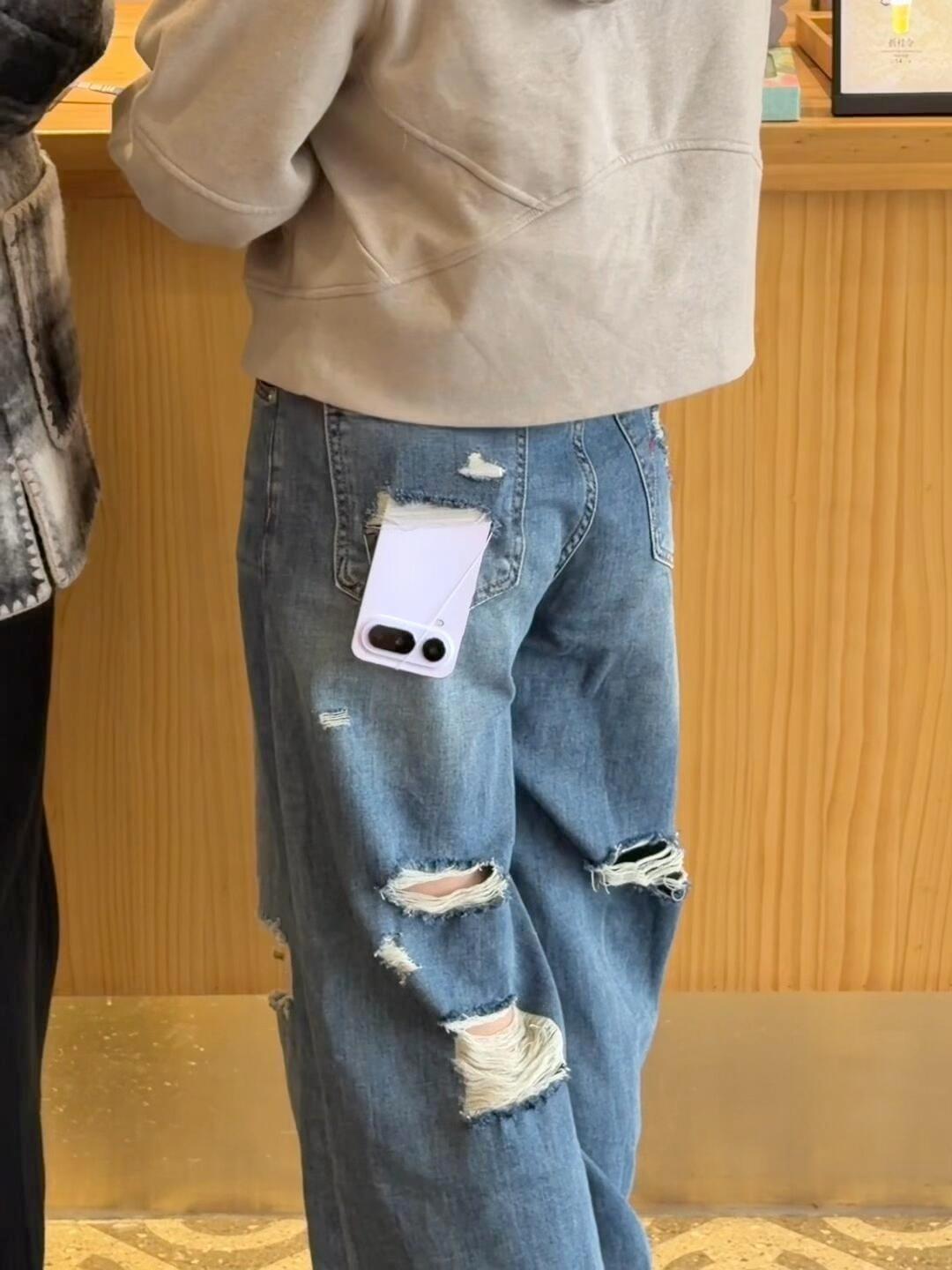 手机：我当时害怕极了 