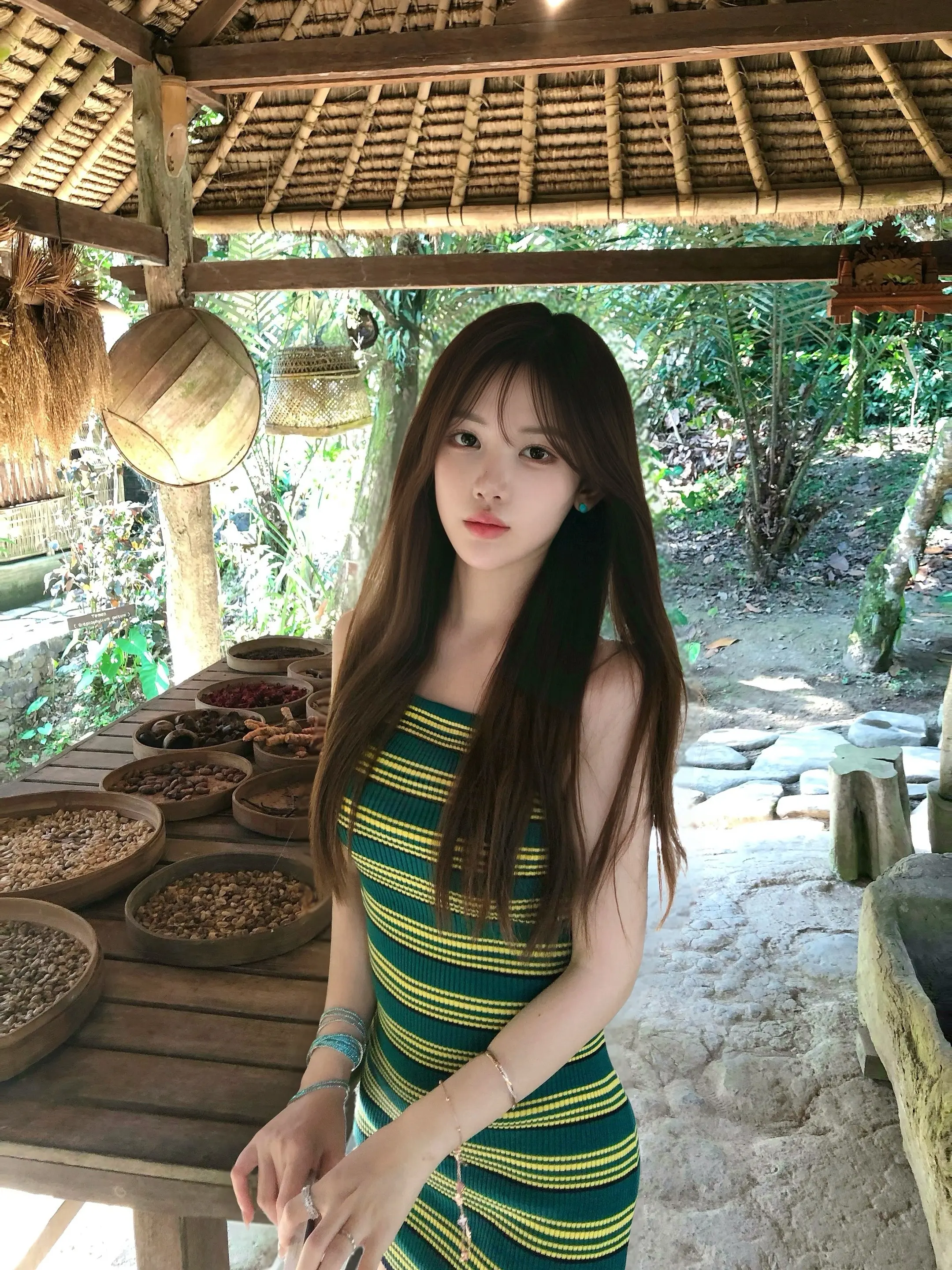 有人形容我像木头一样 我并未在意 我觉得木头 会燃烧得更久