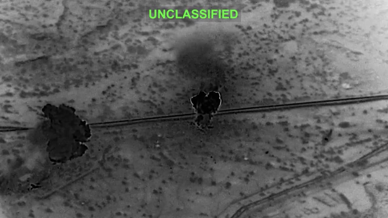 美军称“成功打击”伊朗哈尔克岛90多个军事目标

央视新闻客户端 2026-03