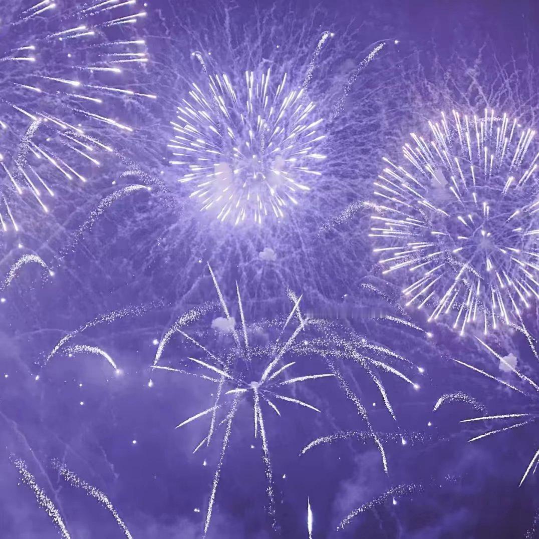 欢迎你来到我乱七八糟的小星球做客 ☆‧₊˚  ⁺ ｡♡⃘   ໋₊˚重度依賴⁺ 