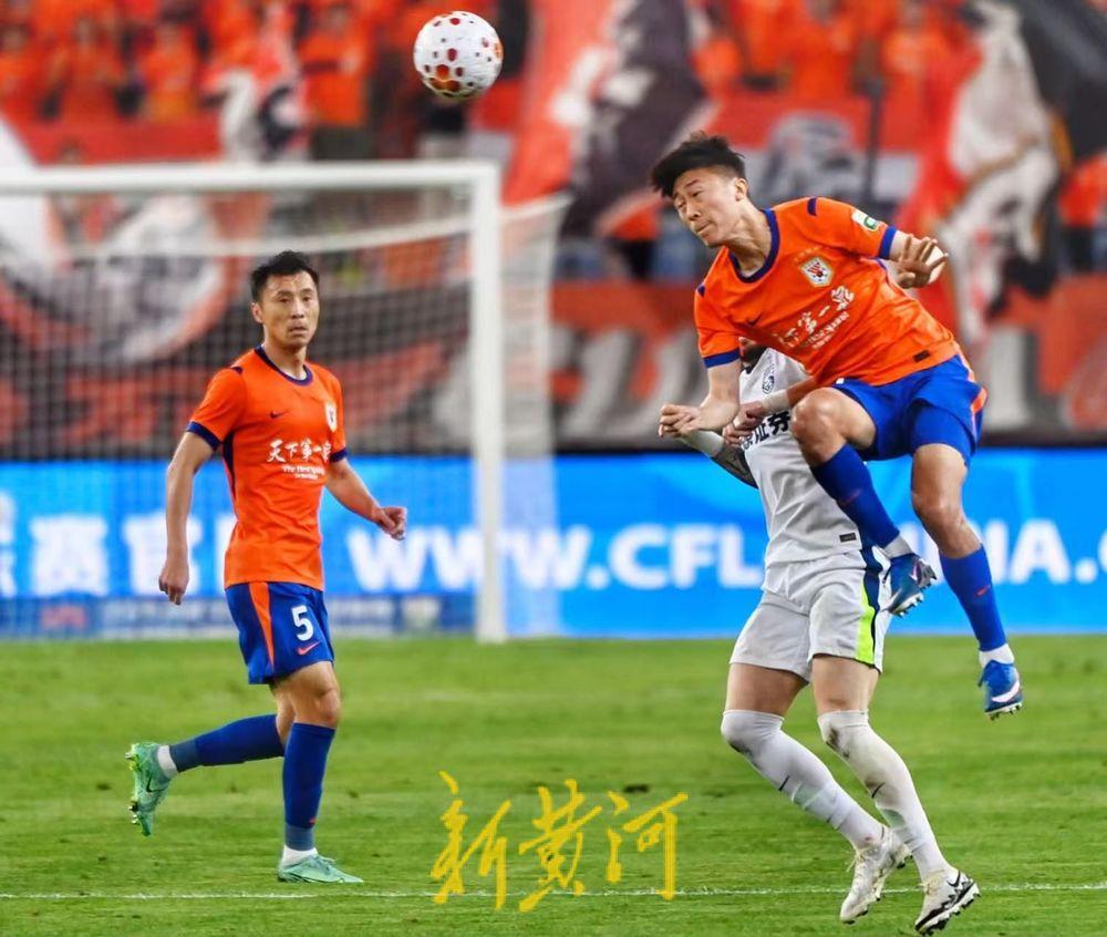 13651人，这是泰山队主场3:3战平武汉三镇一战中的上座数据。在近期比赛表现起