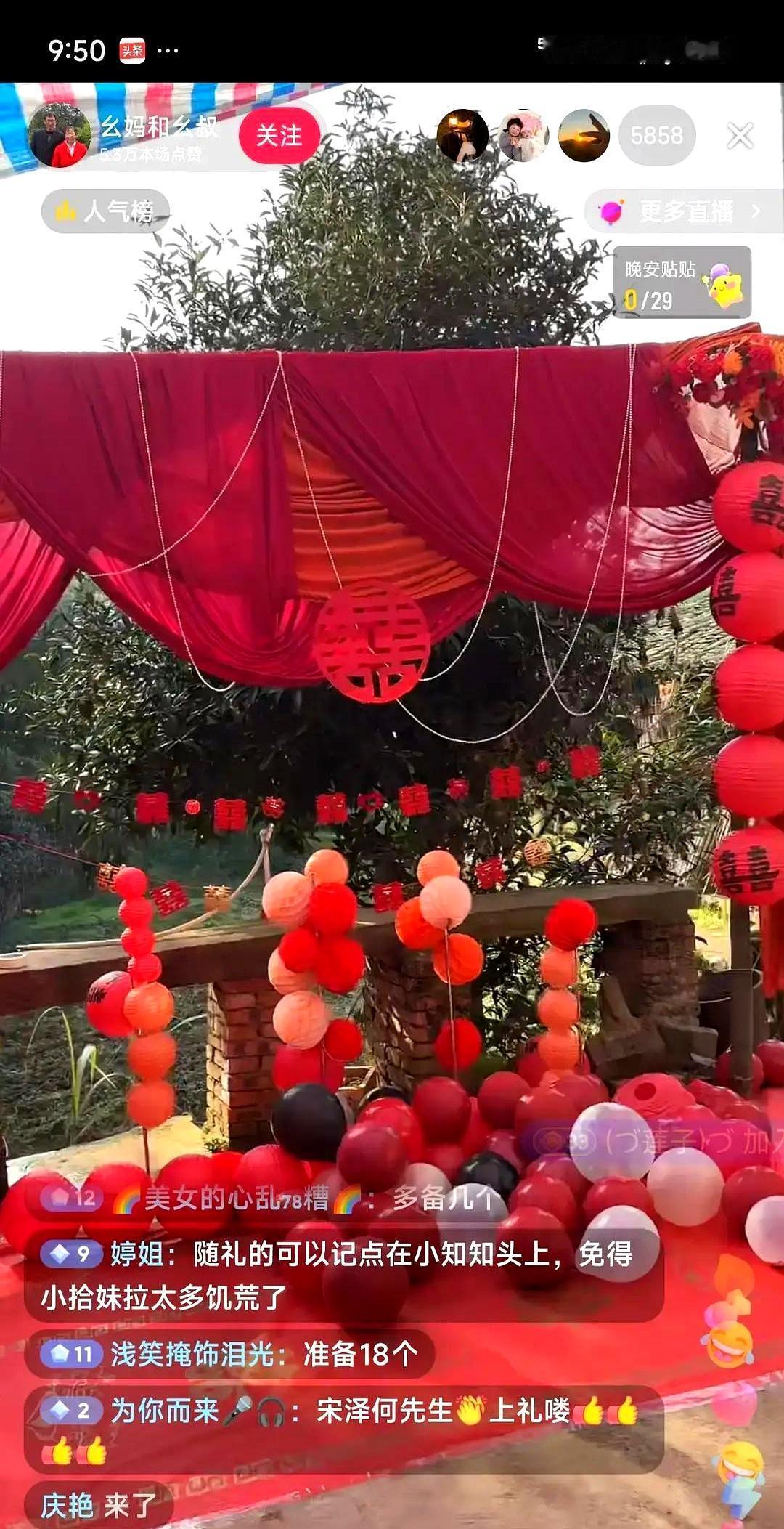 一个农村奶奶抱娃直播，半小时代替了200万点赞。她没唱歌没跳舞，就只是轻轻晃着怀