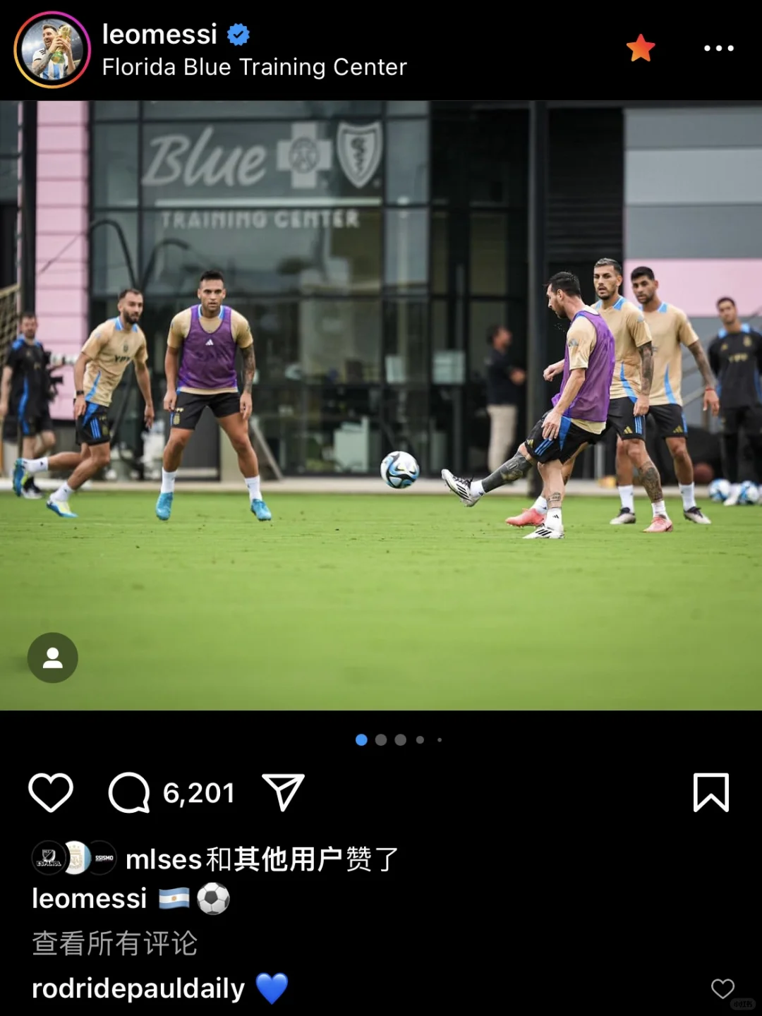 梅西发动态，发了巨多的国家队训练照⚽