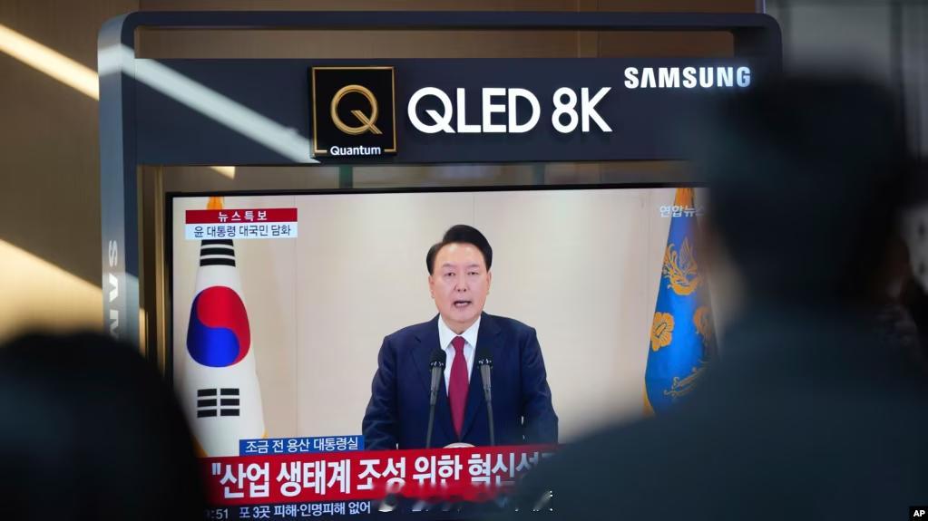 【朝鲜媒体报道韩国总统尹锡悦被弹劾】朝鲜国家媒体朝中社星期一(12月16日)报道
