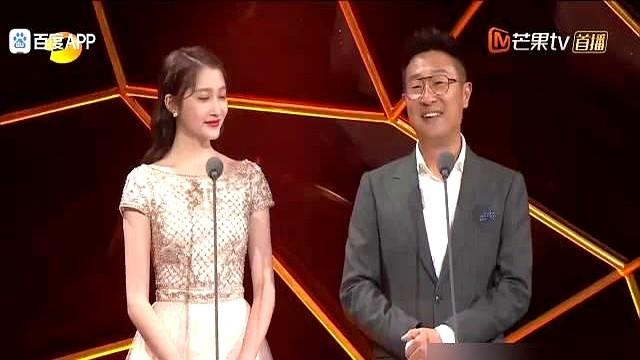 圈内导演抢着把本子递给关晓彤，这事儿真不是靠背景。

林永健当众开玩笑：“我生不