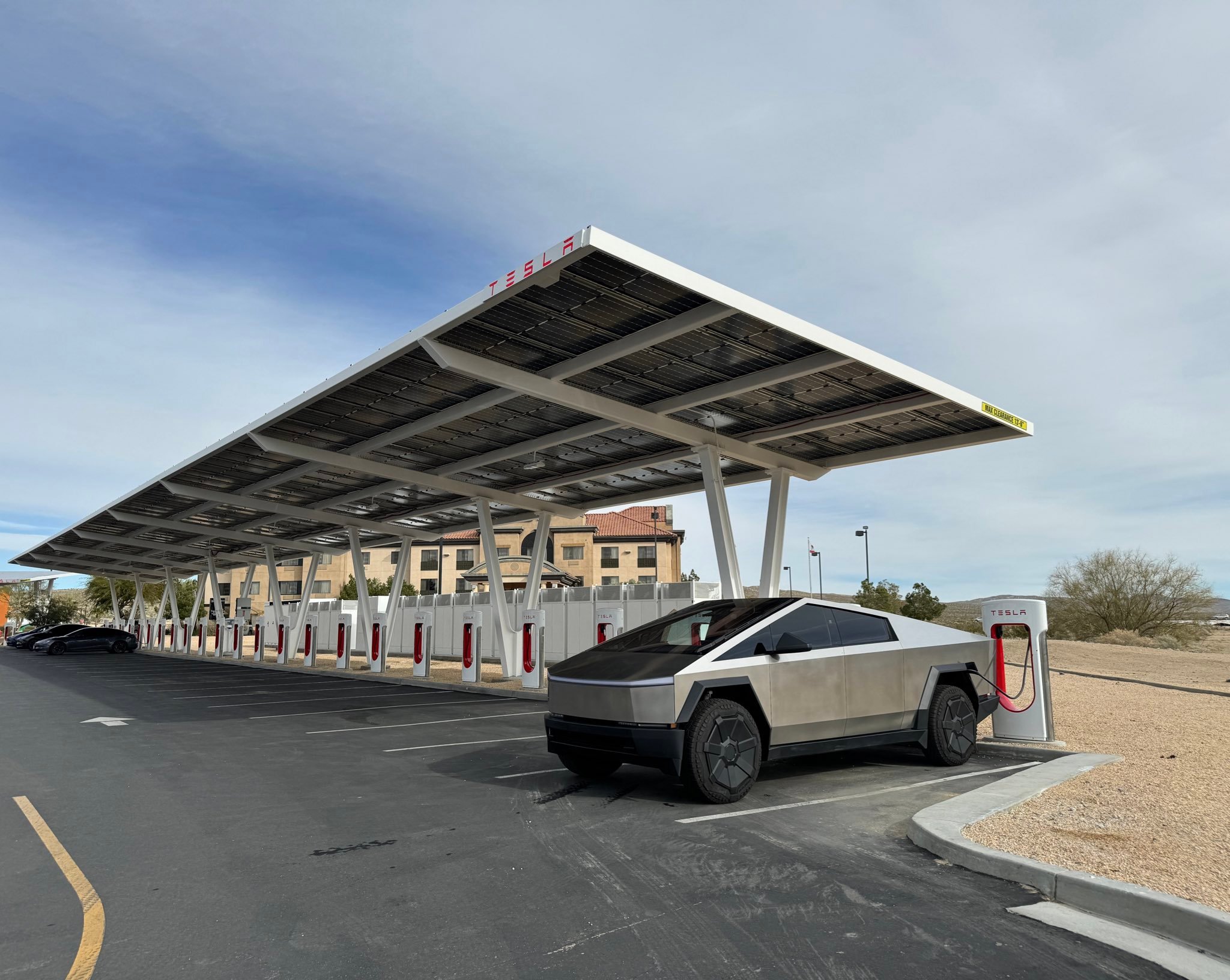 据《韩国经济日报》报道，三星SDI已​​与特斯拉达成协议，将在三年内向特斯拉供应