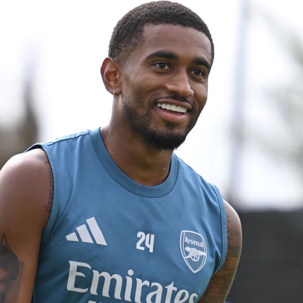 西汉姆联博主ExWHUEmployee：西汉姆联引进内尔森的转会正越来越接近与阿