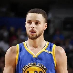 森林狼的戈贝尔出场35分钟，13投11中得24分14板；
森林狼的里德出场30分