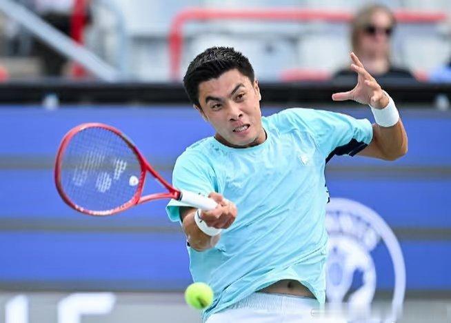 ATP1000蒙特利尔大师赛半决赛，布兰登·中岛7-6(3)赢下首盘，大比分1-
