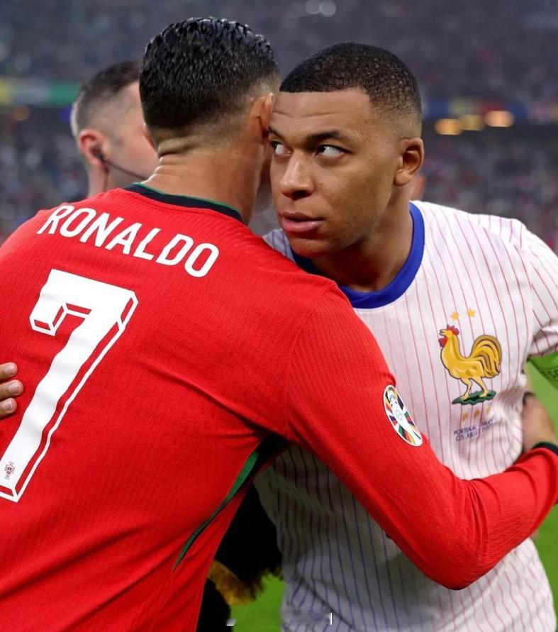 #c罗的镜头好像电影# 把好像去掉，把镜头也可以去掉，C罗这种传奇巨星，本身就是