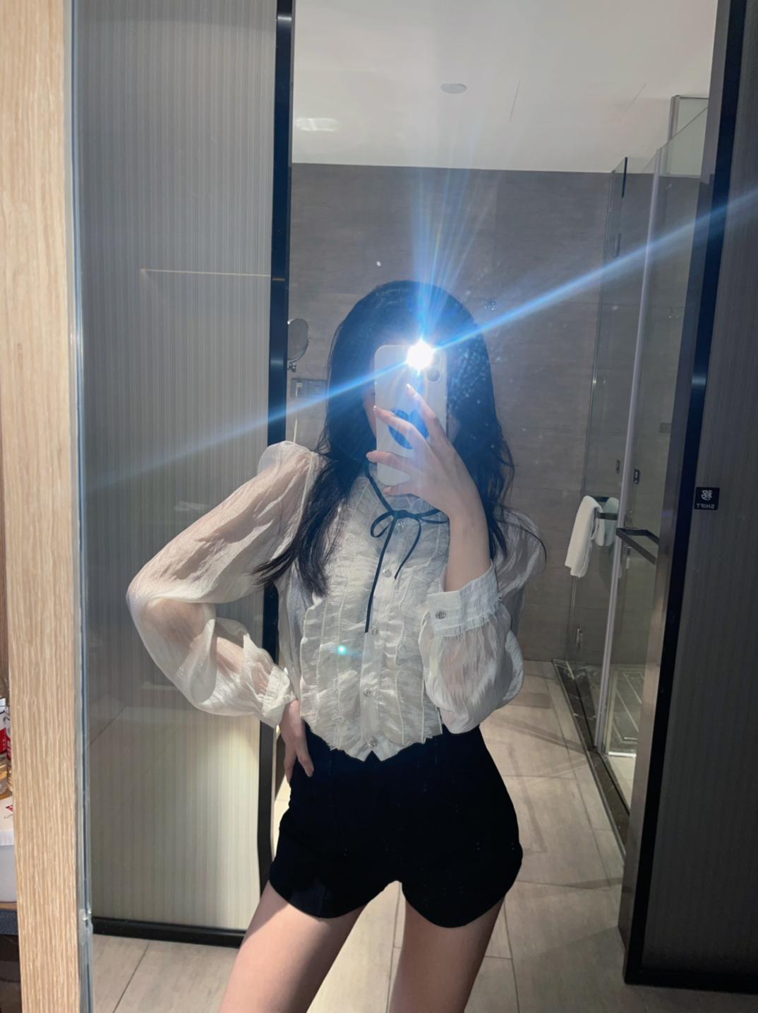 人与人在相遇的那一刻 缘分就耗尽了 剩下的全靠人为