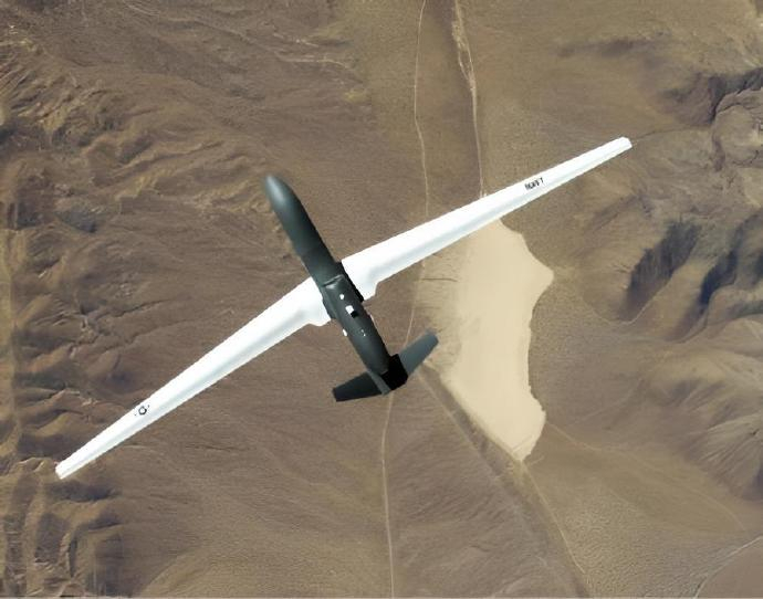 每天认识一件兵器 美国RQ-4“全球鹰”无人侦察机RQ-4是诺斯洛普·格鲁曼公司