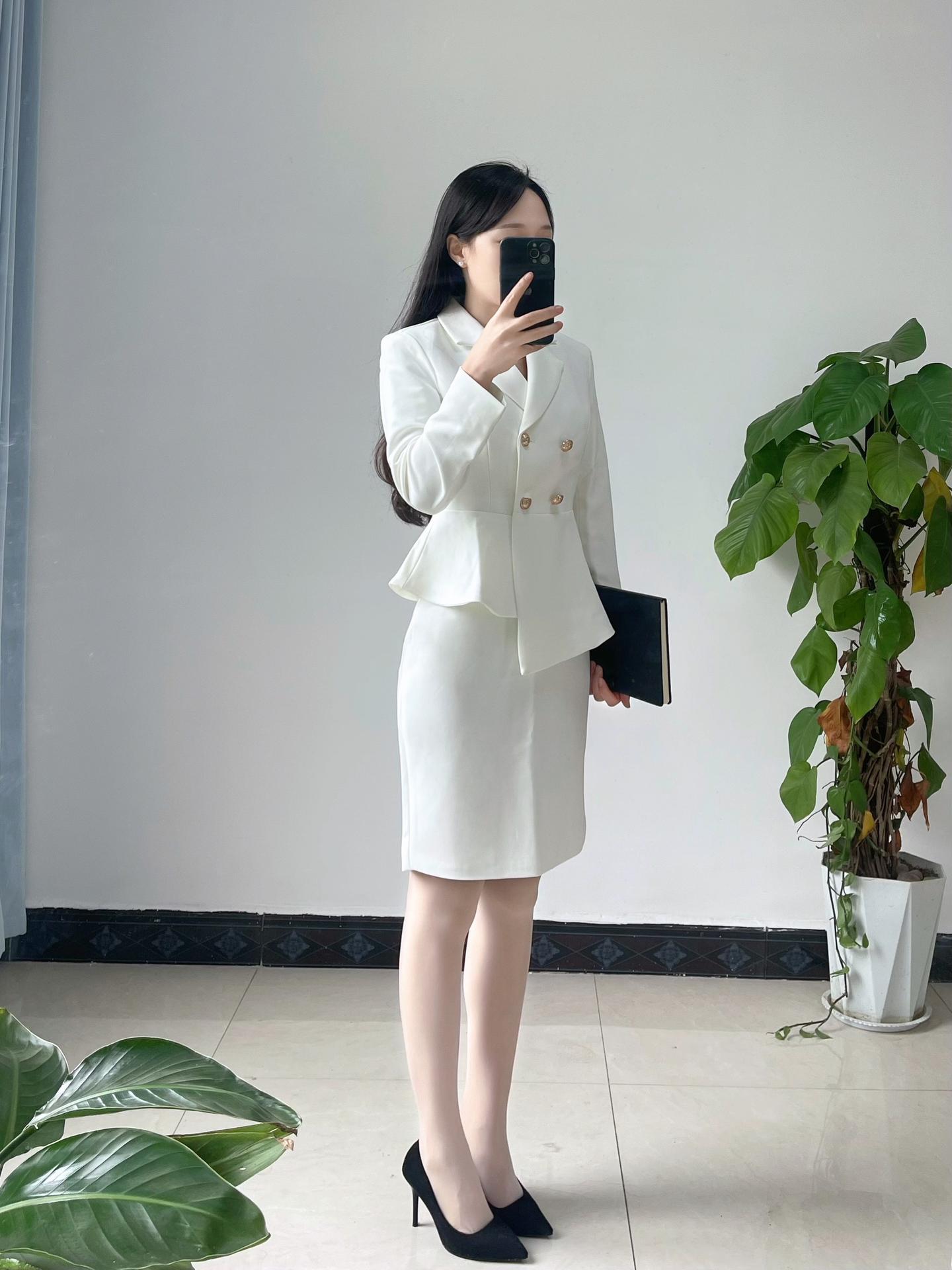 三尺讲台，四季耕耘，满心欢喜，一路向前！