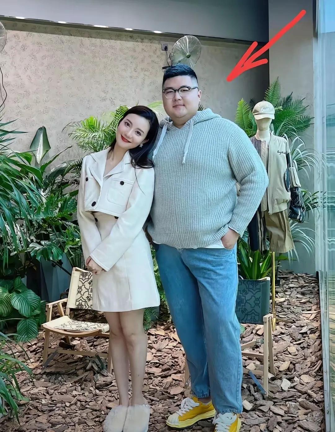 研究大半天，终于从离婚的猴哥身上发现一个秘密，那就是男人可以瘦，也可以丑，但是千