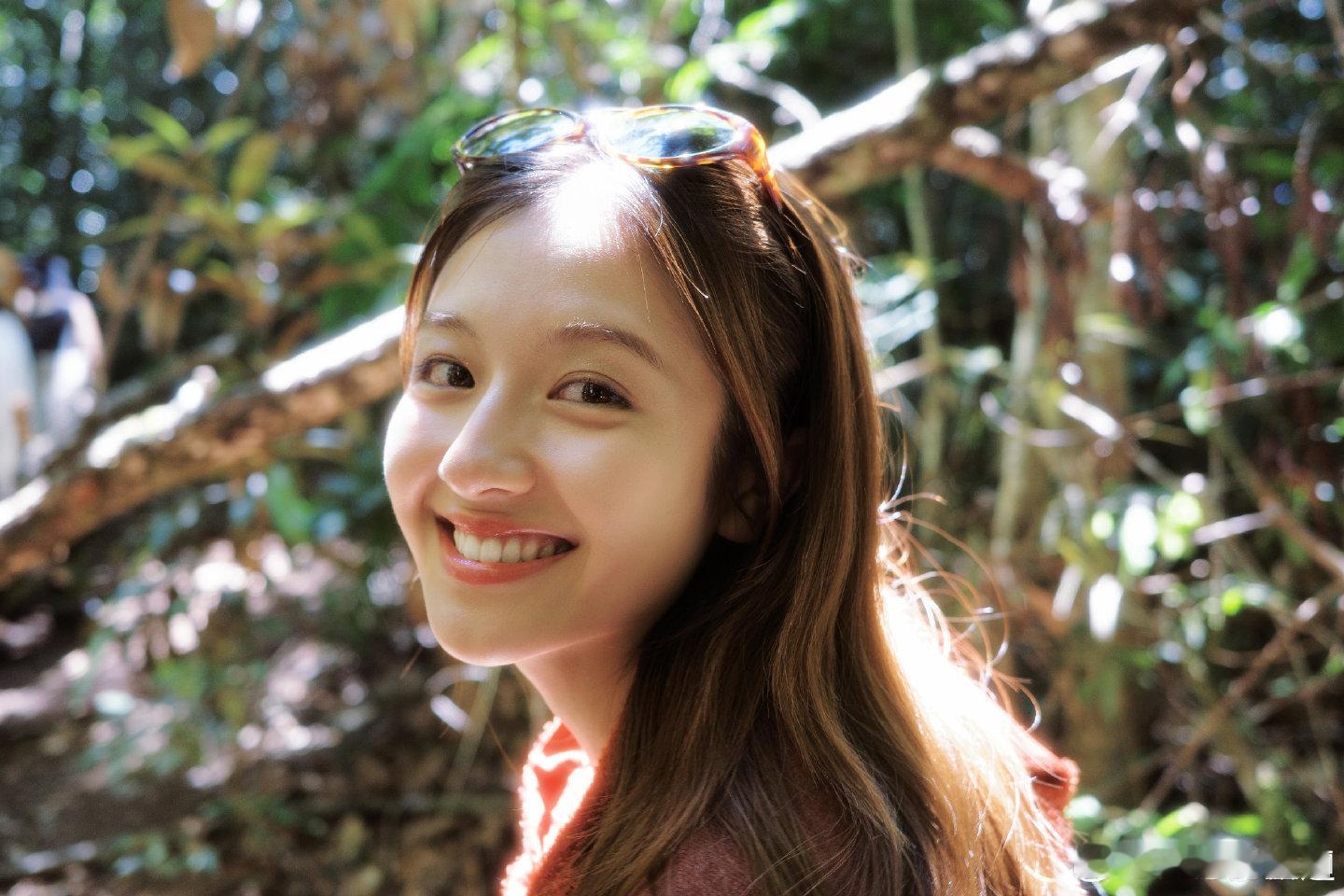 李兰迪客串千里江山图被李兰迪的客串惊艳到！颜值和演技双在线，眼神灵动有戏，每一个