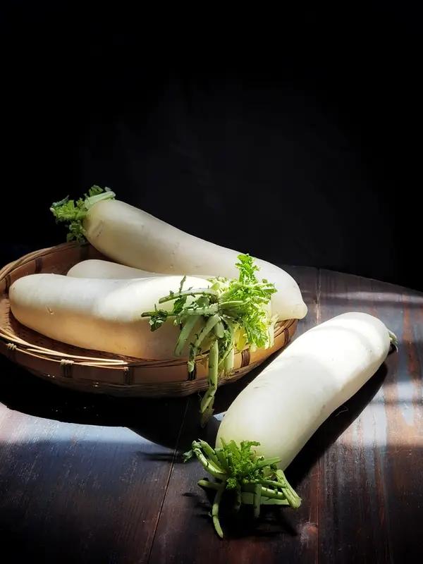 梨和白萝卜合用确实能在一定程度上止咳化痰。白萝卜含芥子油、淀粉酶等，能帮助消化还