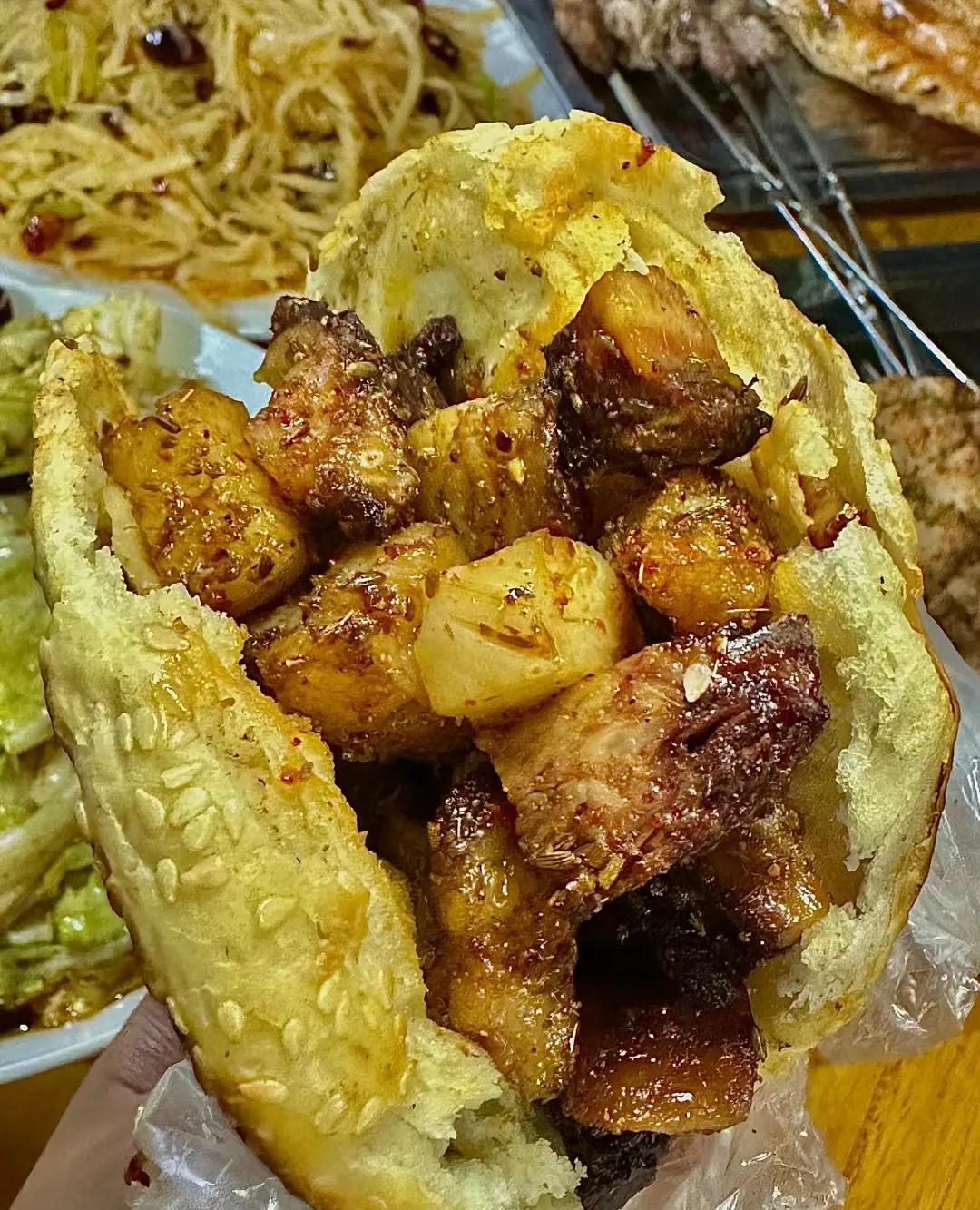 这样吃烧饼真的很哇塞呀！