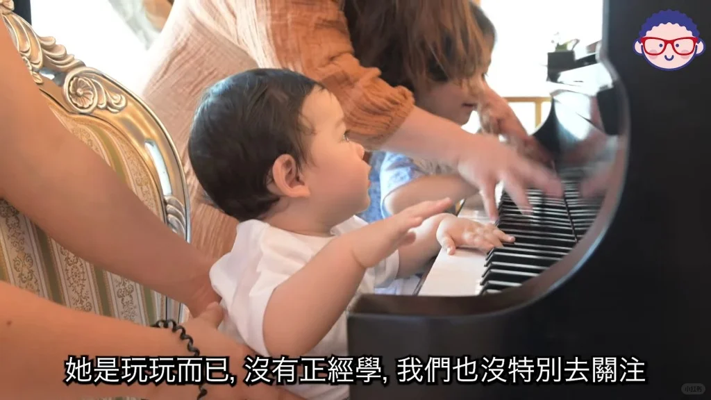 85岁刘诗昆曾孙女满月！未满一岁儿子成叔公