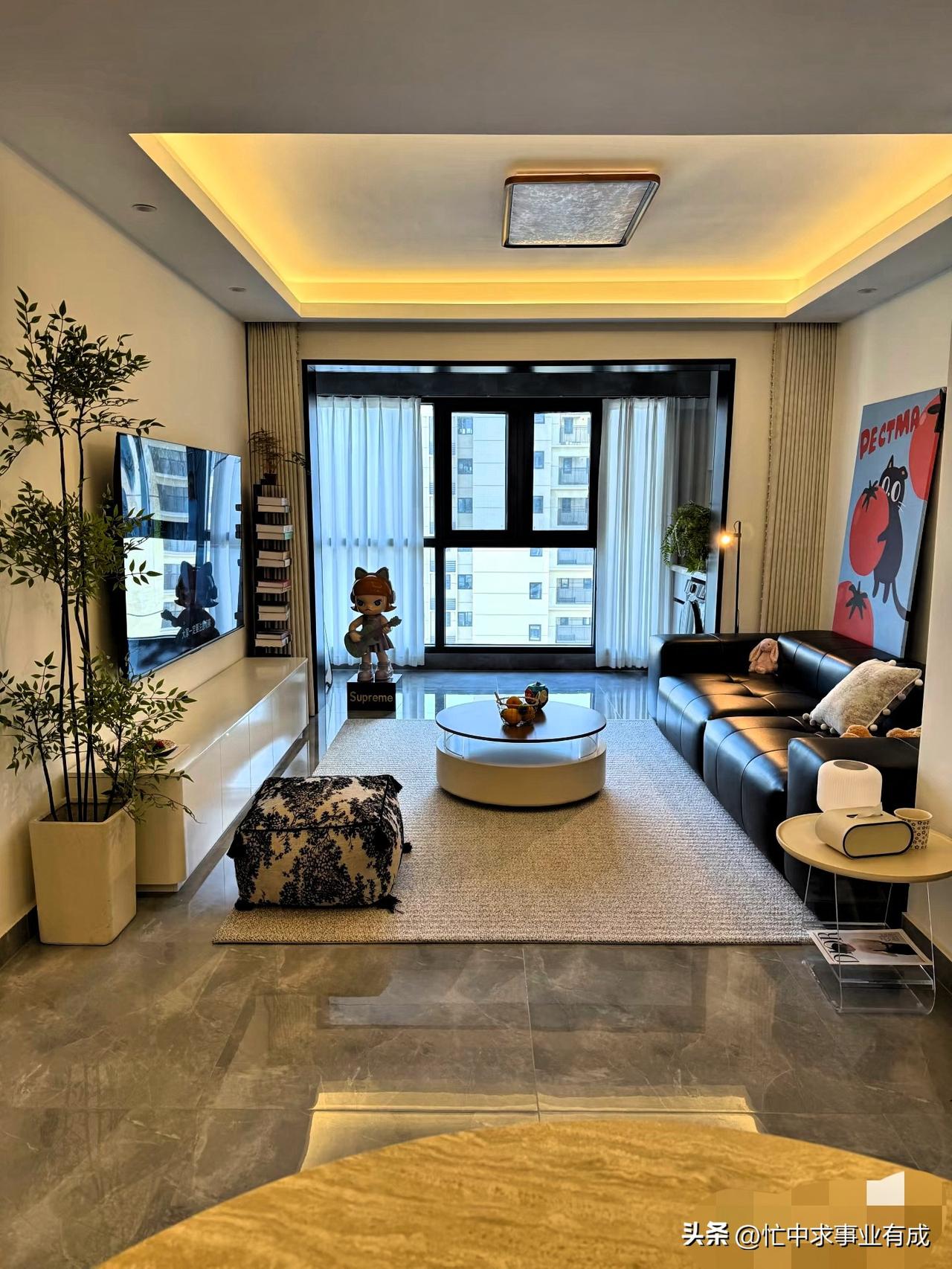 我有一个异性朋友，关系特别好，几乎无话不谈。他的妻子也知道我们的交情。我们经常一