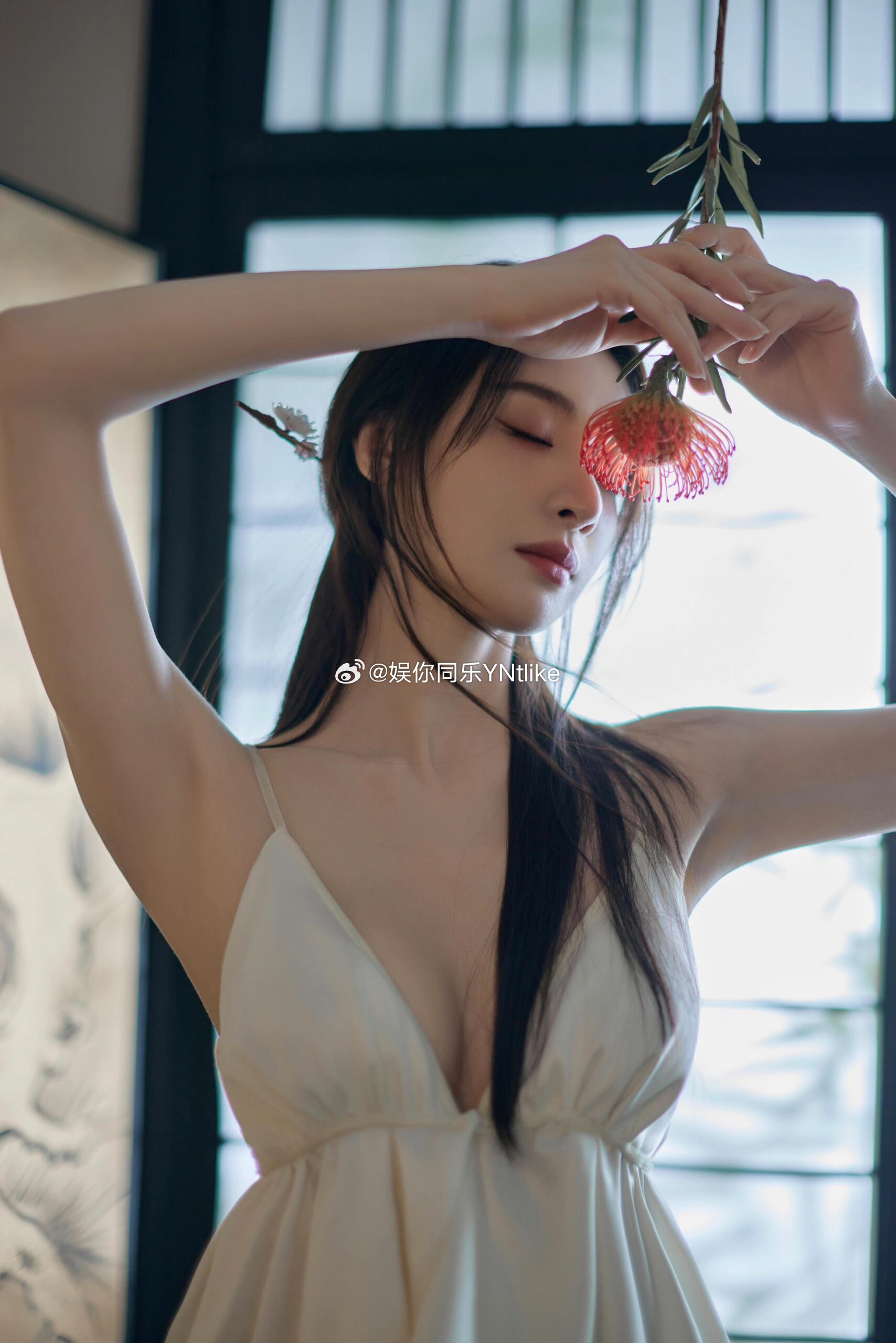 隆妮（高启兰） 