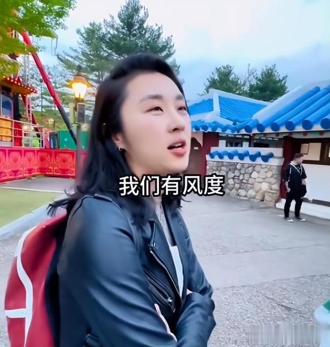 遭遇歧视，必须怼回去

近日，一位网友拍视频称，自己被一韩国女子辱骂“歧视”。而
