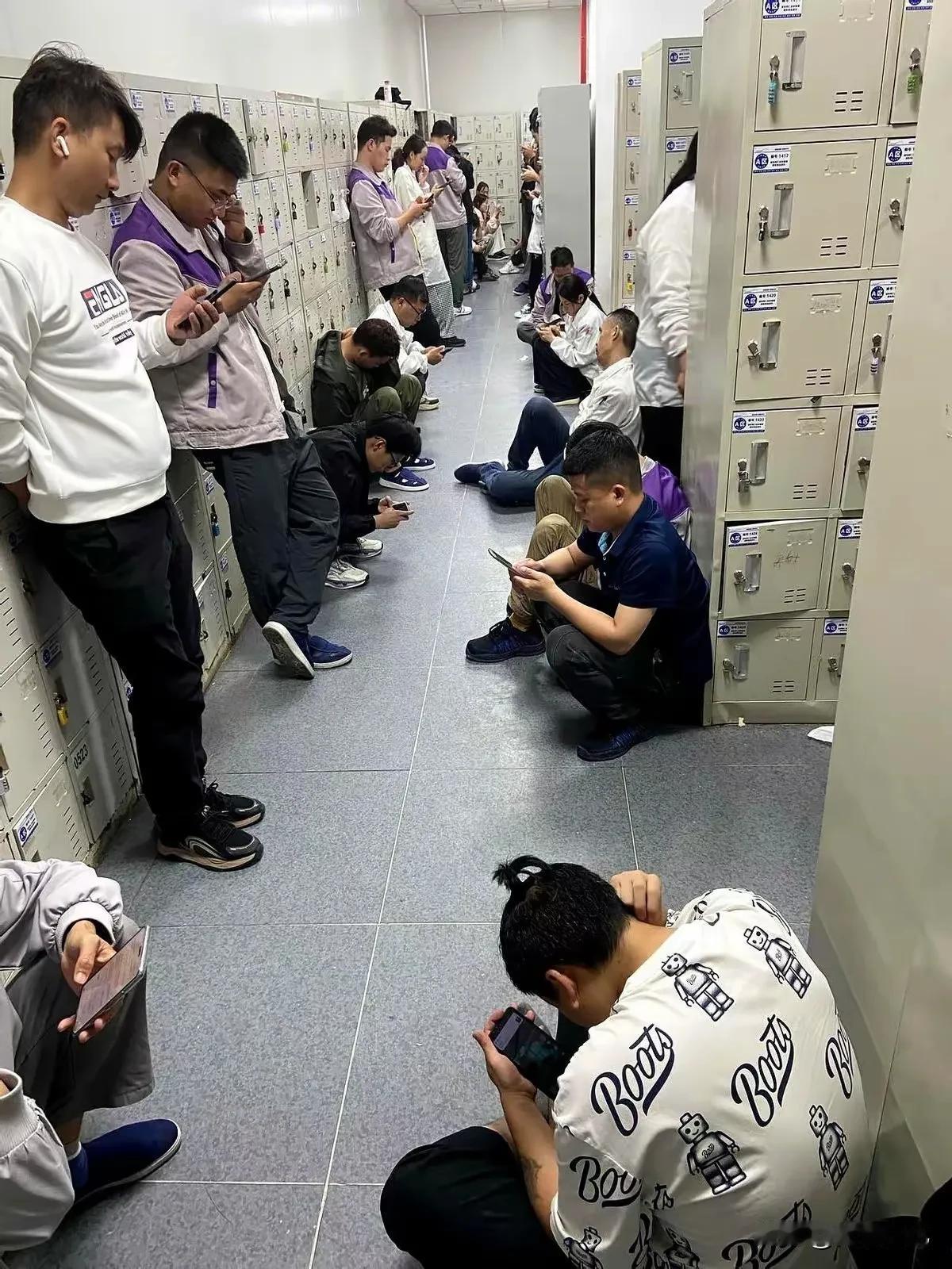 真是气炸了！我把这几张工厂照发给正在上初二的儿子，说你再不认真学习不把学习当回事