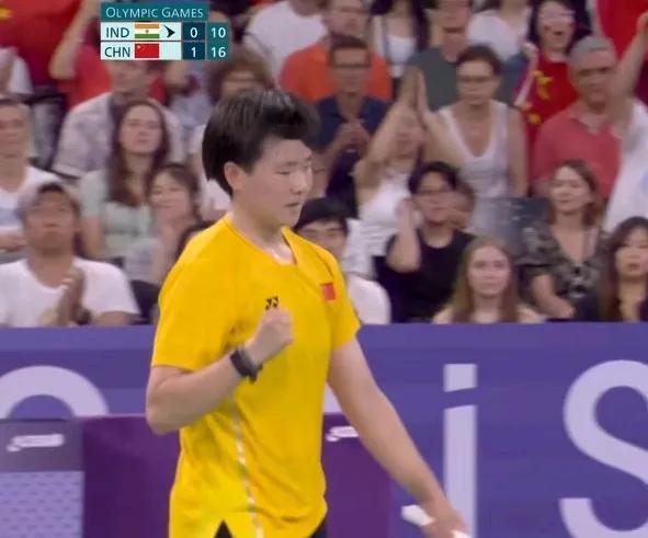 #和安踏一起为中国队加油# 恭喜何冰娇！在巴黎奥运会羽毛球女单比赛中，杀入八强[