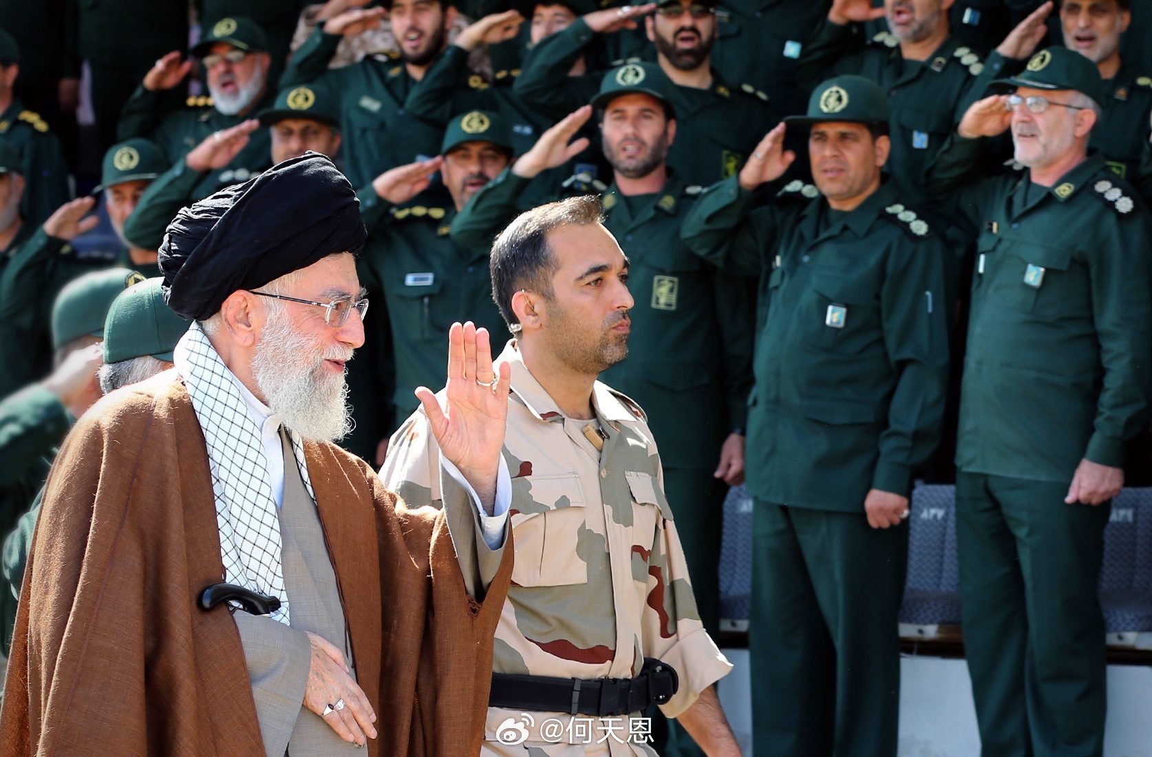 重大消息：伊斯兰革命卫队表示，伊朗将持续进行无情的反击，直至彻底击败敌人。海外新