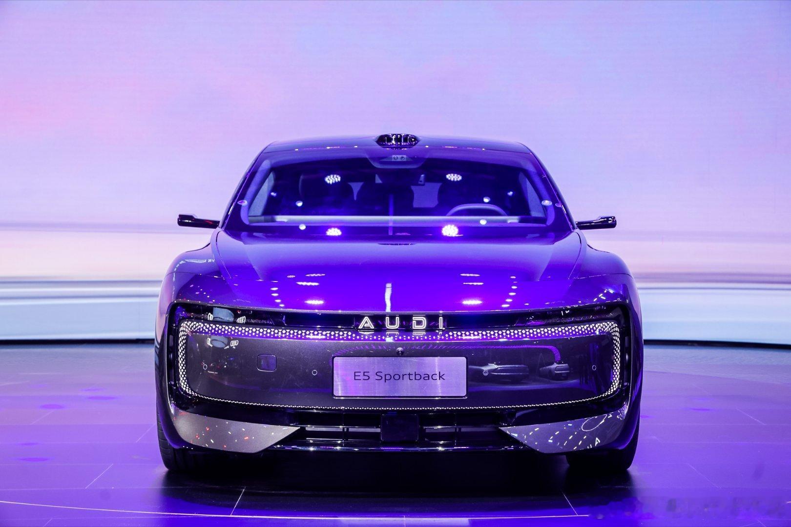 奥迪E5绝对是2025卷王，不给对手留活路！当传统豪华认真搞新能源，真没其他车什