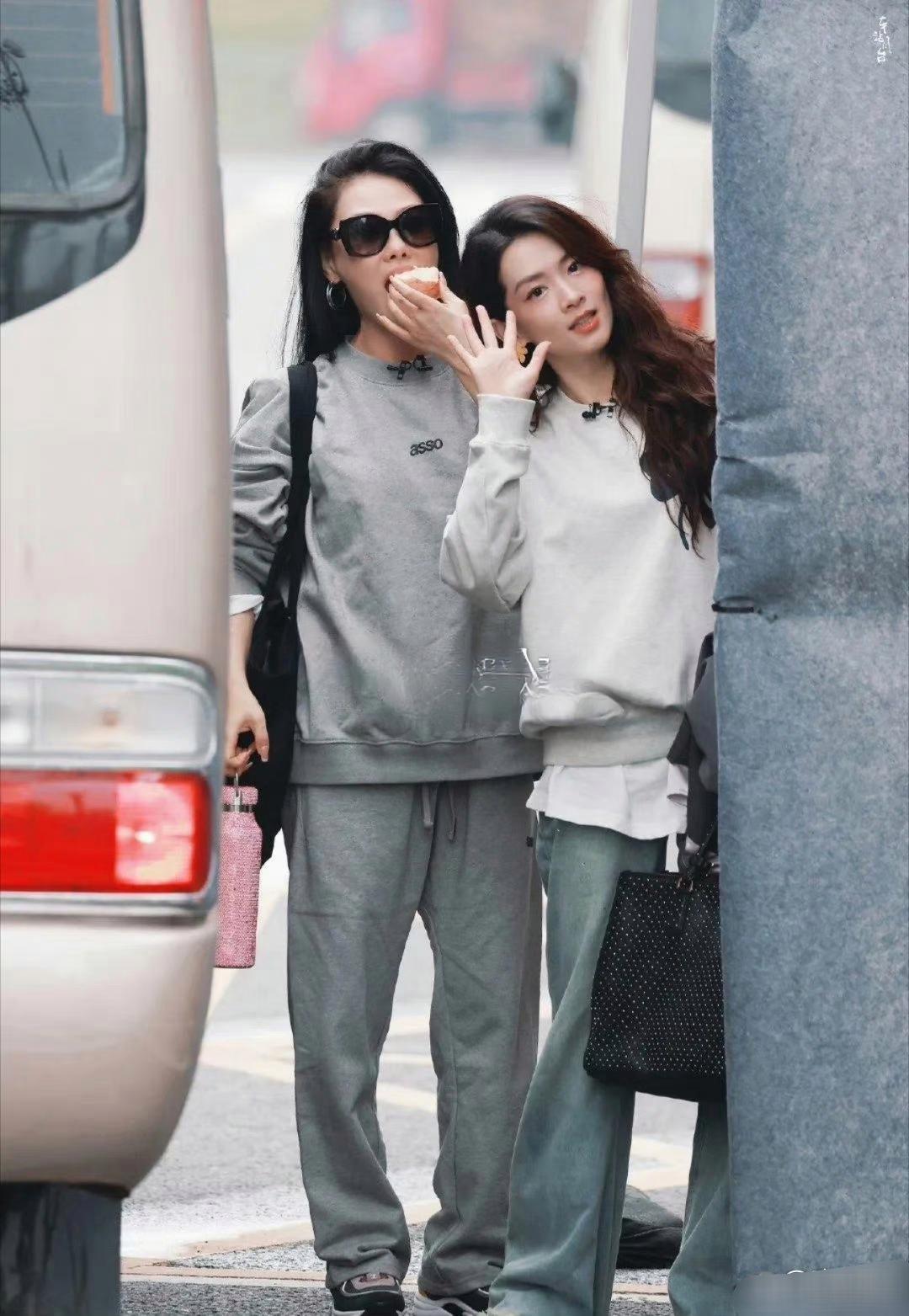 《浪姐5》蔡文静的腰和腿太美了，感觉身高不是很高，韩雪的比例真好，腿太长了赶上蔡
