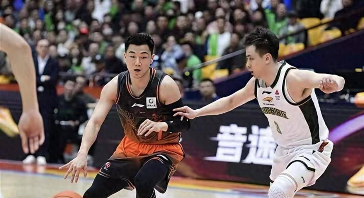 4月28日19:35，CBA季后赛12进8的焦点战就要开打了，山东高速坐镇主场迎