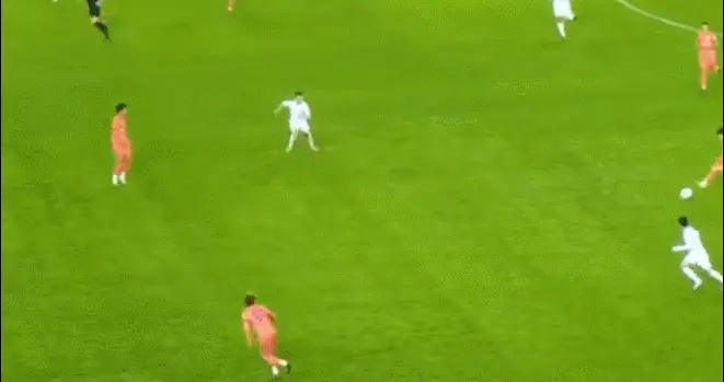 兰州球员阿巴别克热严重犯规 停赛2场罚款1万元