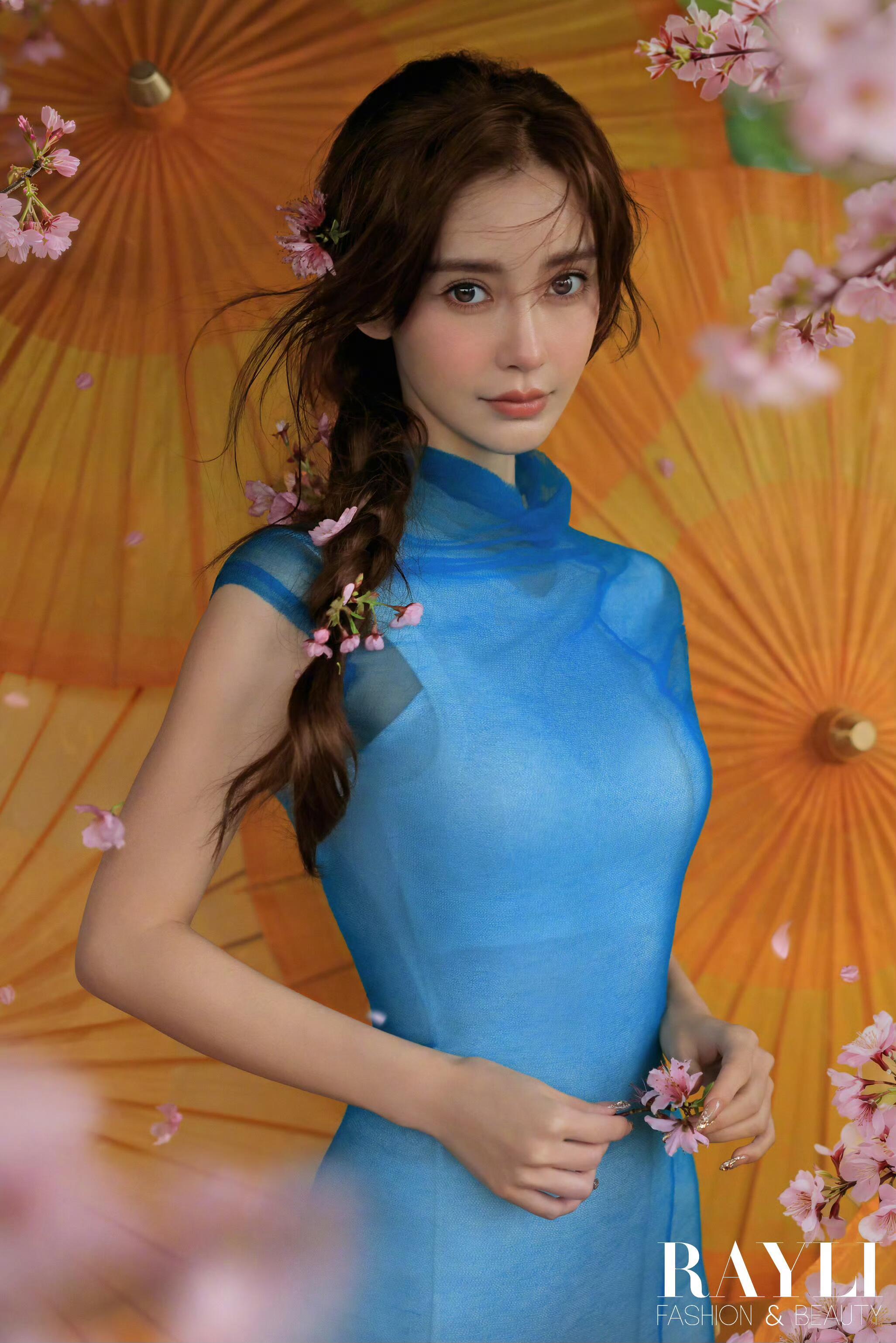 #咪咕星鲜事##陈漫拍Angelababy#这组照片又美出新高度了宛如油画里走出