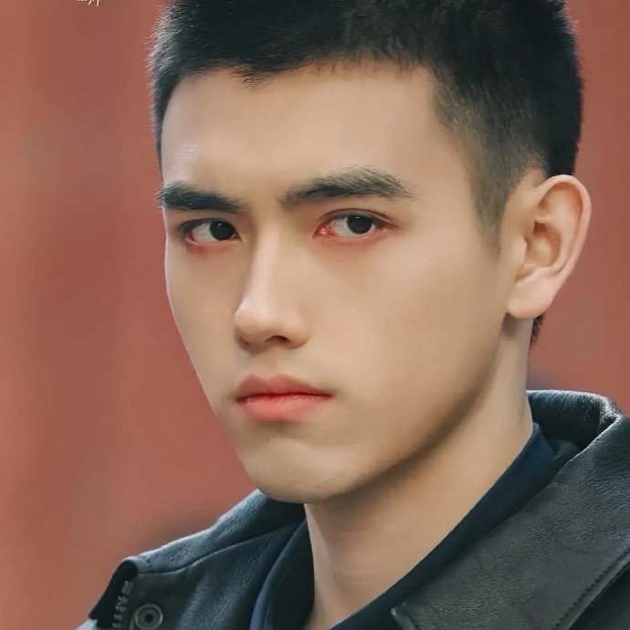 王安宇和阿瑟谁更适合寸头 