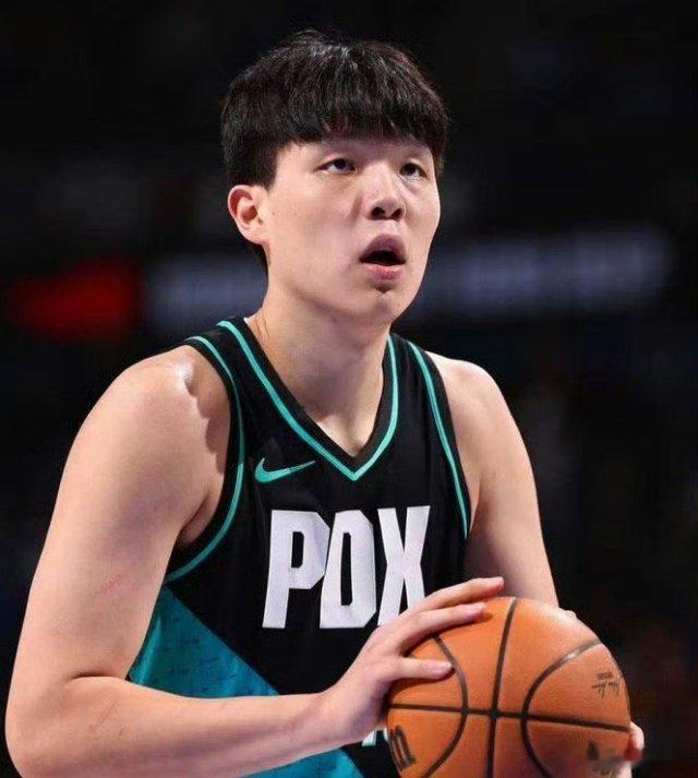 作为世预赛亚洲区唯一的NBA现役球员杨瀚森在两场比赛场均拿到9.5分和6个篮板，