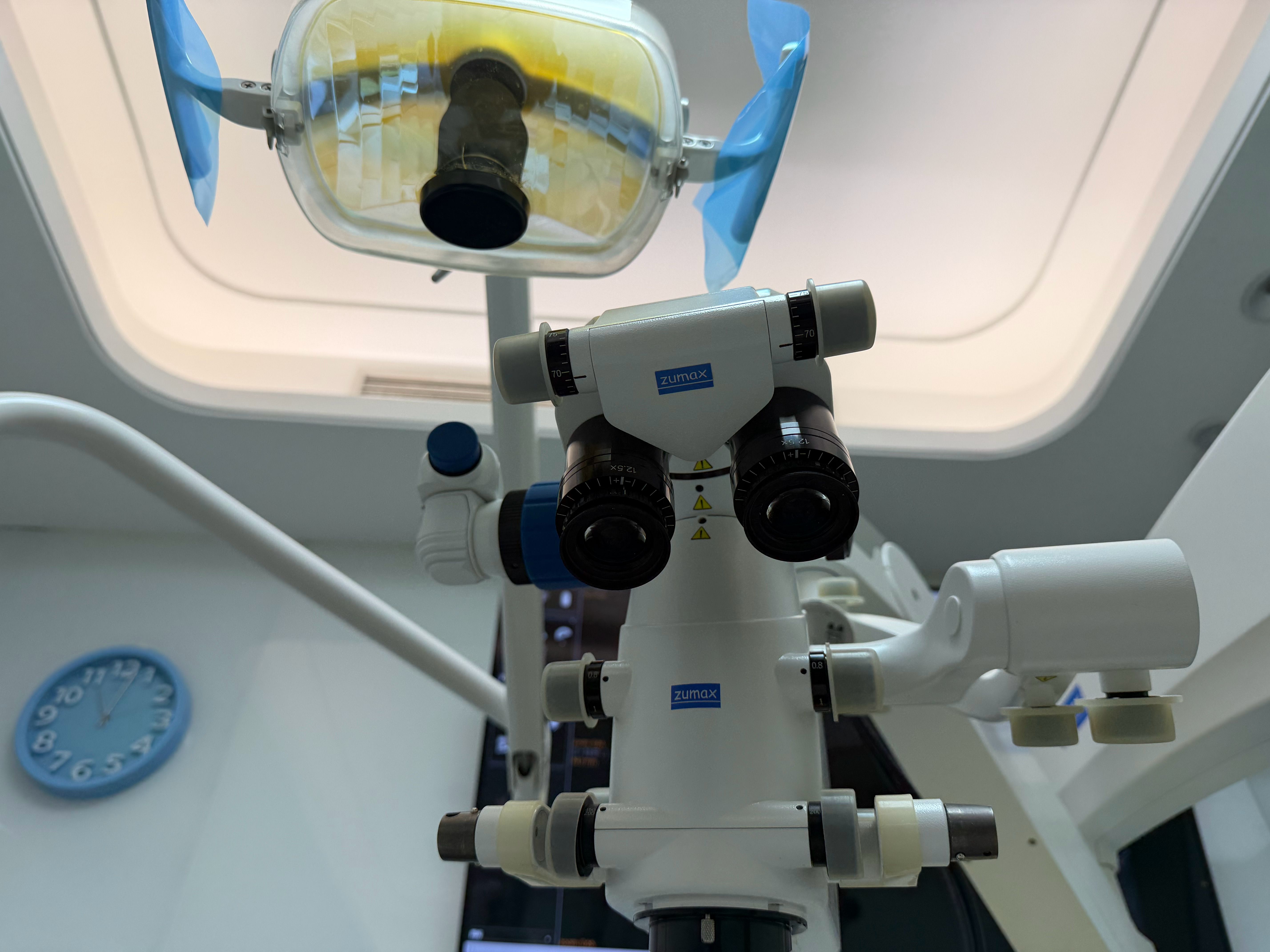 医生说一会要切开我的牙龈 打俩螺丝进去