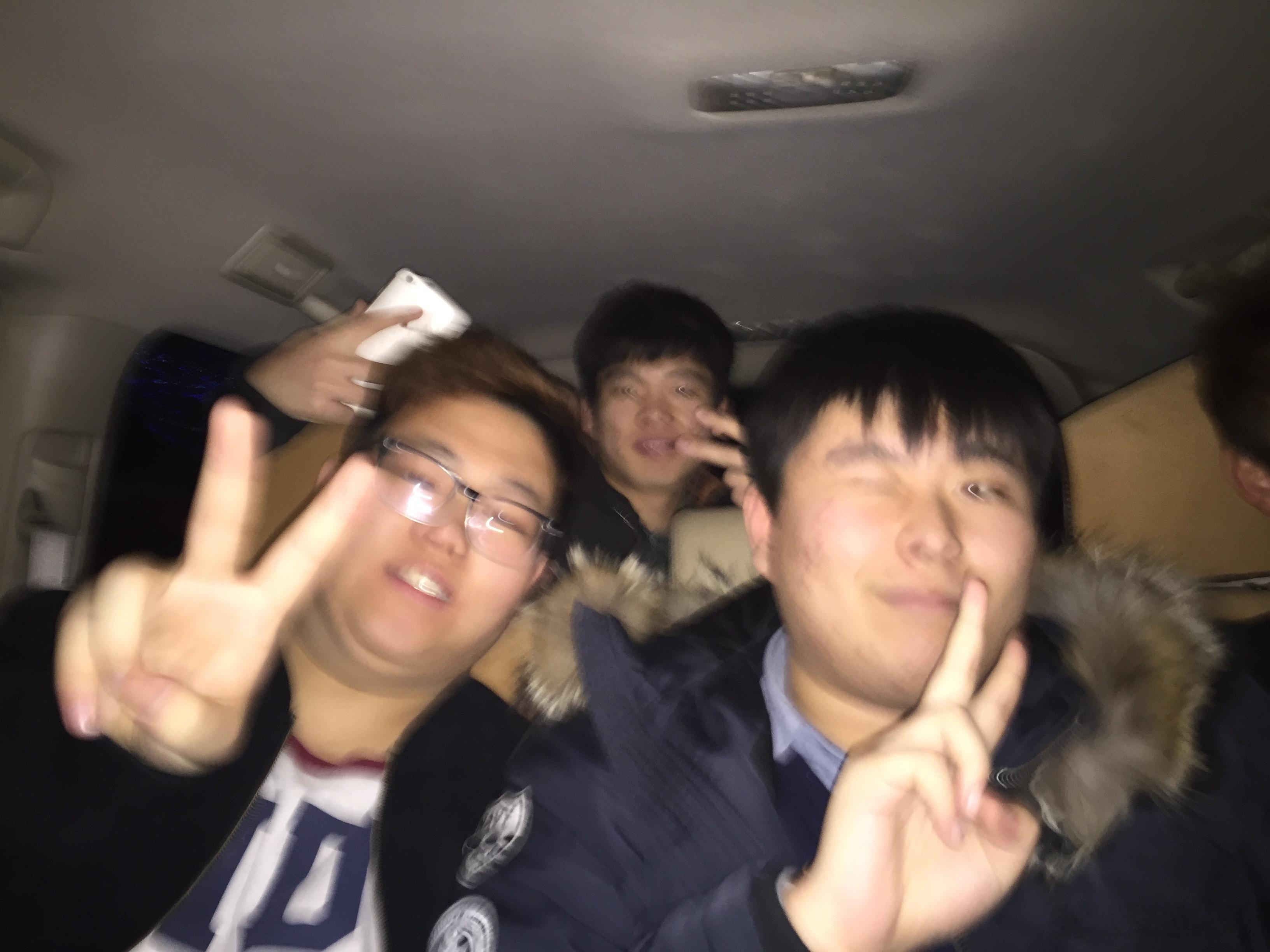 今年刚好是我来上海的第十个年头，所以今年特意去见了很多已经很久没有见过面的朋友们