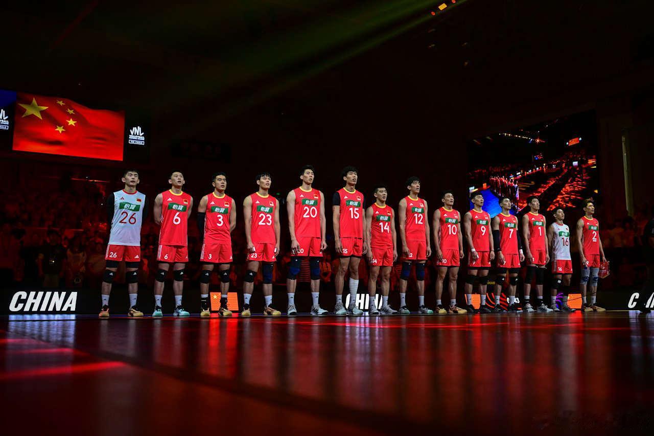 中国排球联盟[超话]  巴西25-19扳回一局，双方战至1-1平vnl2025 