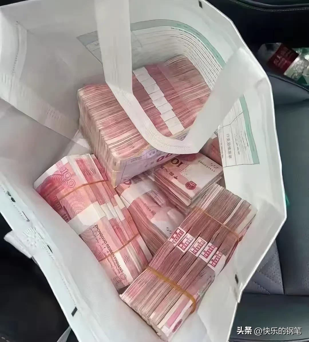 今天算是真切体会到，手里的钱想安稳增值，越来越不容易了。
五年前，我把辛苦攒下的