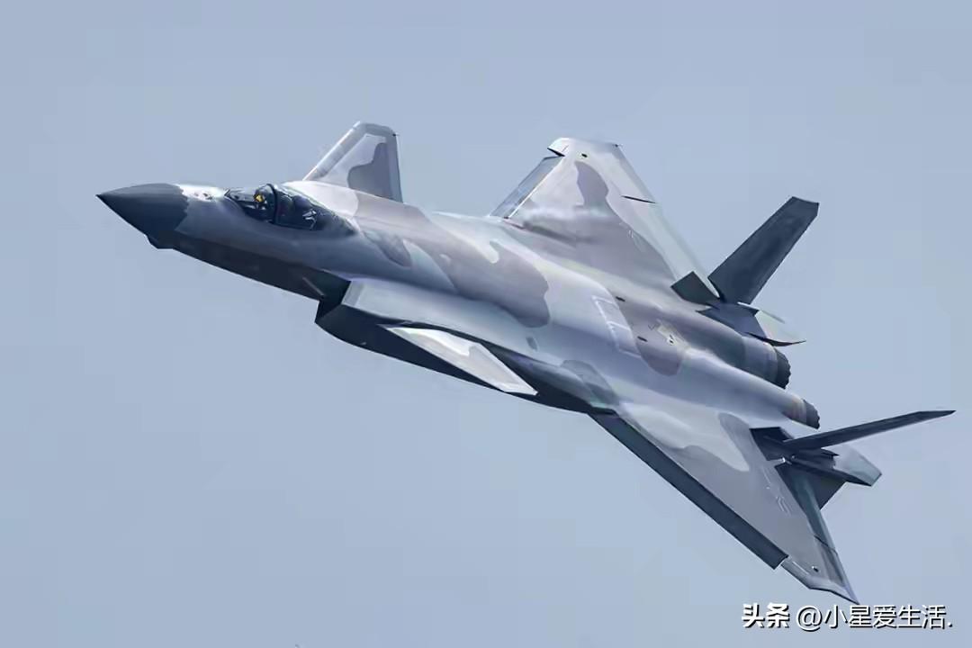 歼20超350架却被唱衰？美媒歪曲对比，刻意抹黑中国空军

咱家歼-20都列装3