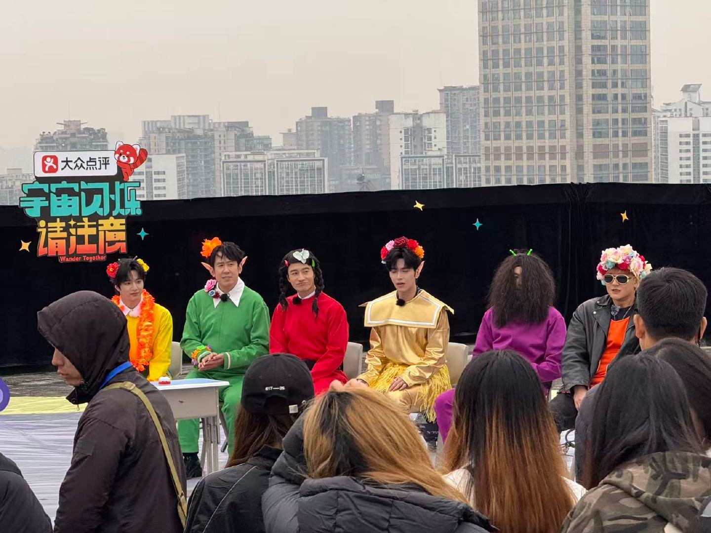 爆闪团要去找那个爷爷爆闪团六彩葫芦娃到底这六个葫芦娃要去救那个爷爷啊！！！ 