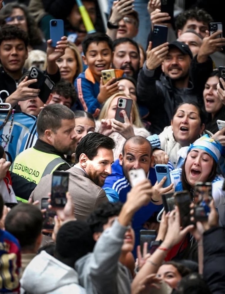 Lionel Andrés Messi. 梅西领取公主体育奖 ​​​